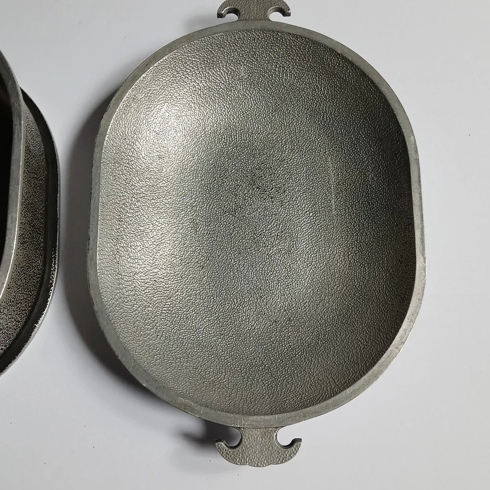 Dutch Oven w/ Serving Tray Lid Vtg Guardian Service Cast Aluminum Roaster